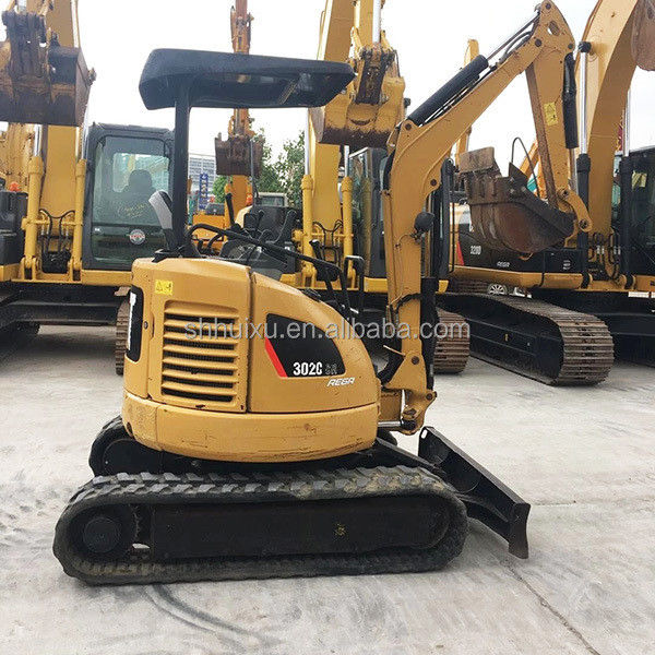 ভাল মানের সেকেন্ড হ্যান্ড ছোট ক্রলার খননকারী CAT302 ব্যবহৃত হাইড্রোলিক মিনি খননকারী গর্ত মেশিন গর্ত স্টক মধ্যে
