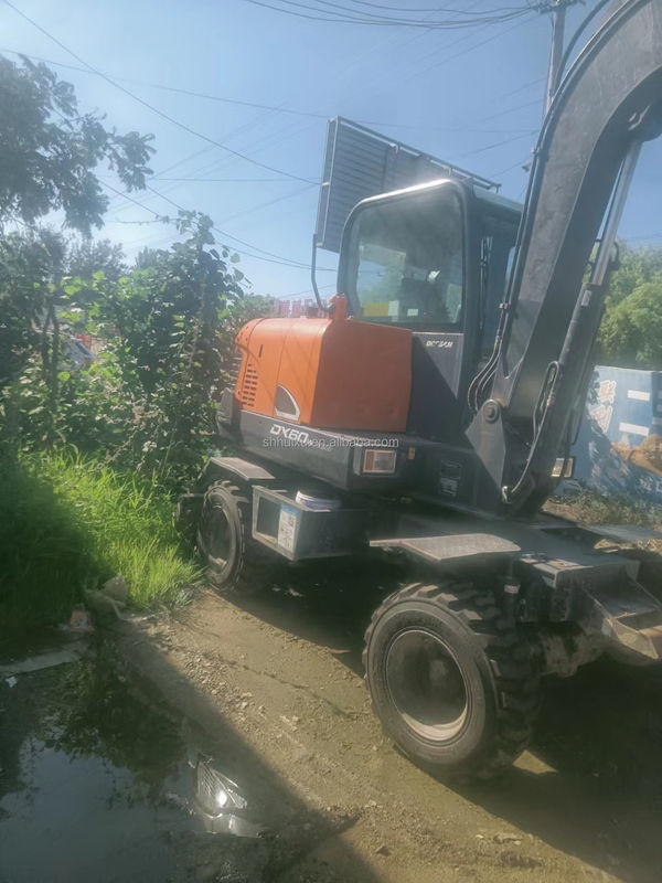 ডুসান গরম বিক্রয় ব্যবহৃত ডুসান dh60-7 ক্রলার খননকারী/ব্যবহৃত মিনি খননকারী ডুসান DX60W সস্তা দাম