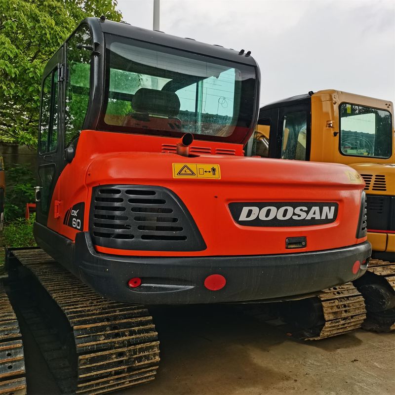 ব্যবহৃত মূল মিনি খননকারী মিনি খননকারী Doosan DX 60 মিনি ব্যবহৃত খননকারী