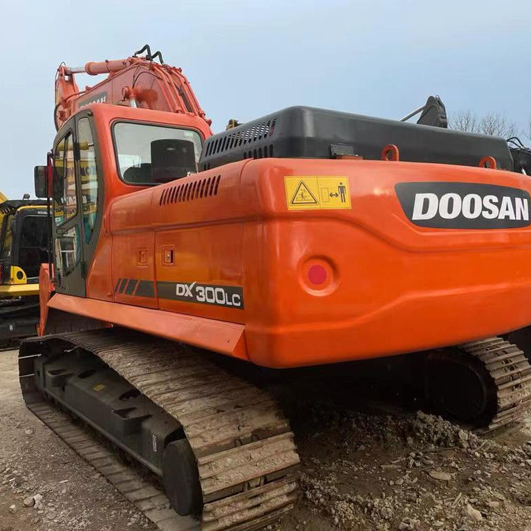 ব্যবহৃত Doosan DX300 খননকারী Doosan সেকেন্ড হ্যান্ড DX300LC DX225 DH225 ব্যবহৃত খননকারী ভাল অবস্থায় কম দামে