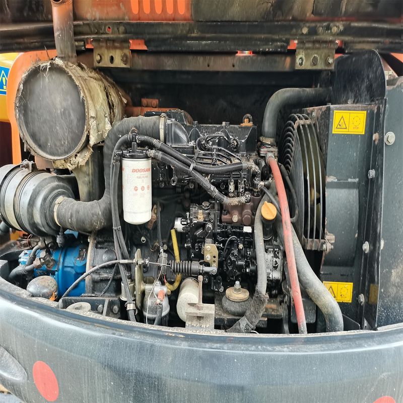 Doosan গরম বিক্রয় ভাল বিক্রয় ব্যবহৃত খননকারী Doosan DX60W চাকার খননকারী মেশিন