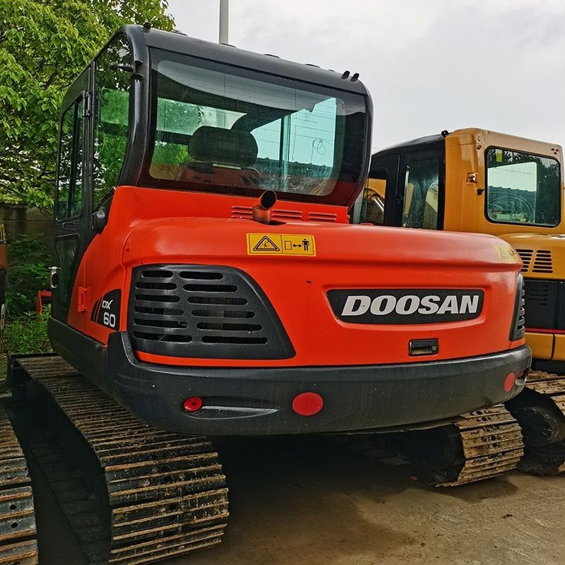Doosan গরম বিক্রয় ভাল বিক্রয় ব্যবহৃত খননকারী Doosan DX60W চাকার খননকারী মেশিন