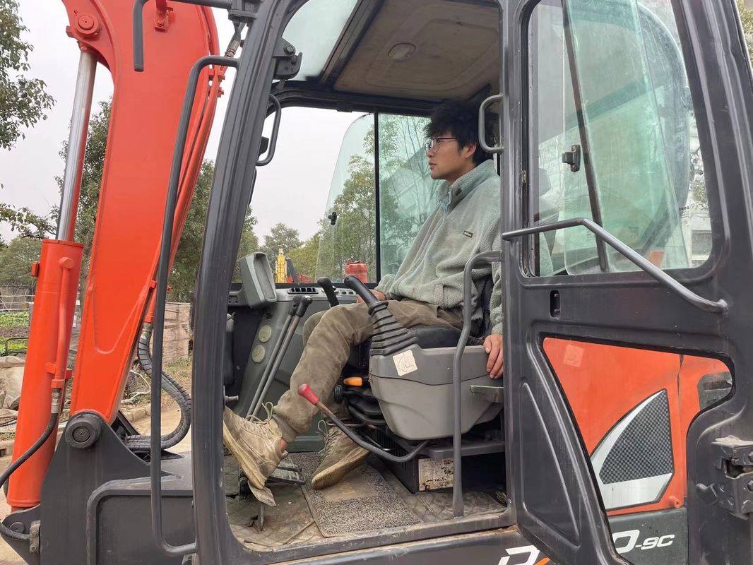 Doosan গরম বিক্রয় ভাল বিক্রয় ব্যবহৃত খননকারী Doosan DX60W চাকার খননকারী মেশিন