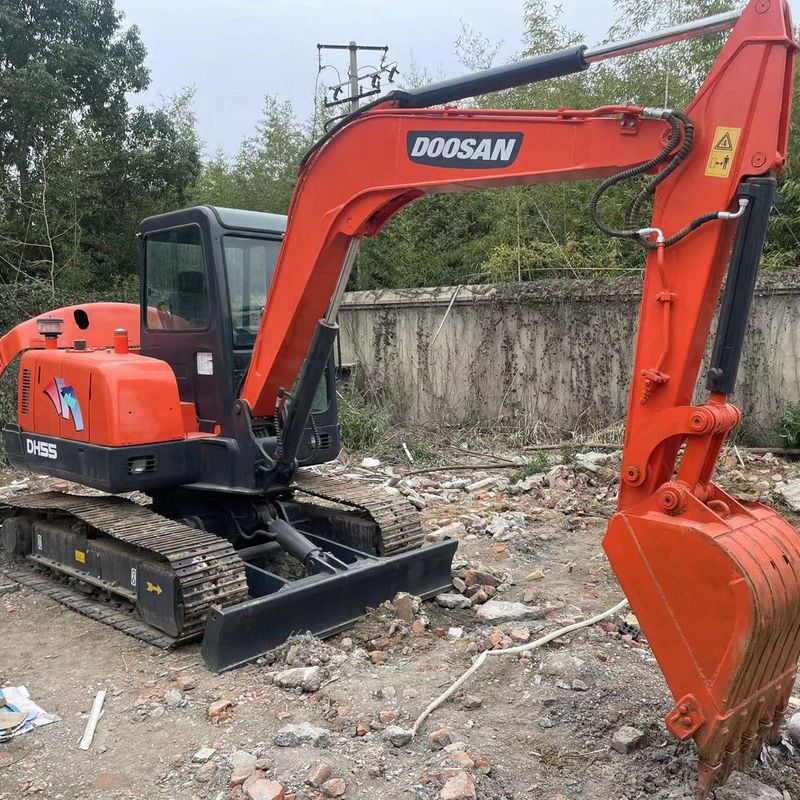 মিনি ক্রলার হাইড্রোলিক খননকারী Doosan 55 ছোট খননকারী ব্যবহৃত যন্ত্রপাতি সেকেন্ড হ্যান্ড কম্প্যাক্ট খননকারী মিনি খননকারীর দাম