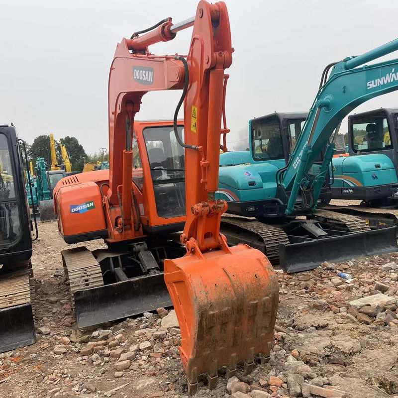 ভাল পারফরম্যান্স খননকারী Doosan DX75 ছোট খননকারী ব্যবহৃত যন্ত্রপাতি 6 টন খননকারীর জন্য বিক্রয় মিনি খননকারীর সেরা