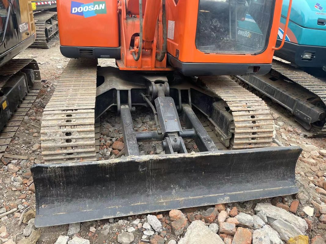 ভাল পারফরম্যান্স খননকারী Doosan DX75 ছোট খননকারী ব্যবহৃত যন্ত্রপাতি 6 টন খননকারীর জন্য বিক্রয় মিনি খননকারীর সেরা