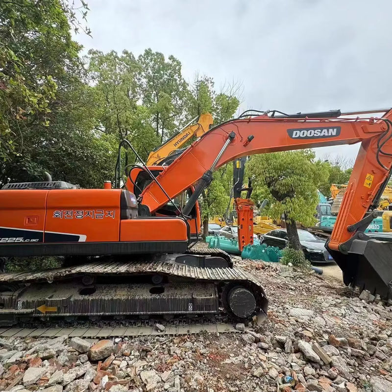ব্যবহৃত খননকারী doosan dh225 বিক্রয়ের জন্য /নিম্ন কাজের সময় ব্যবহৃত doosan dh225 চীনে সাংহাই