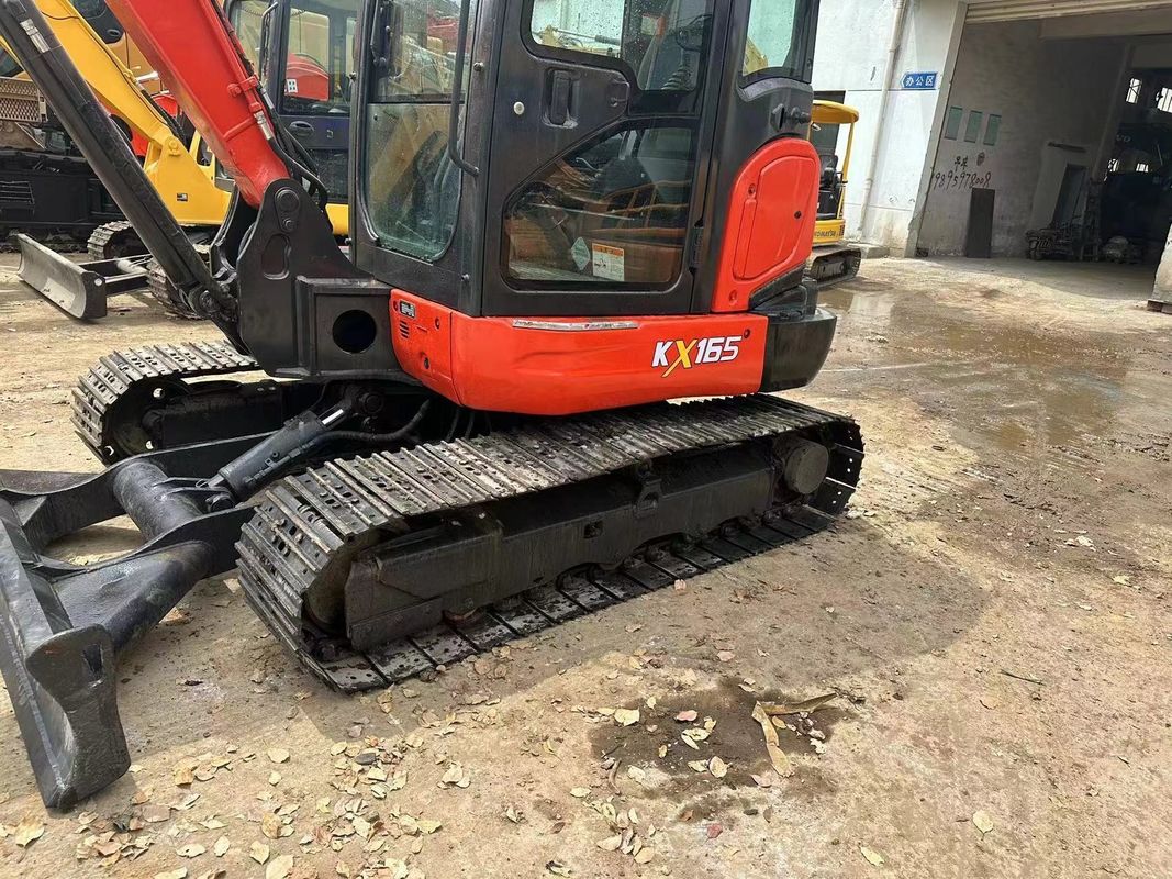 ব্যবহৃত মিনি খননকারী Kubota165 জাপান উৎপত্তি সস্তা দাম/দ্বিতীয় হাত জলবাহী ক্রলার খননকারী Kubota165 উচ্চ মানের