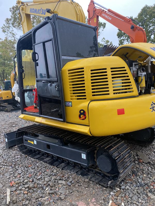 ব্যবহৃত মিনি খননকারী Komatsu PC40 ছোট ব্যবহৃত যন্ত্রপাতি হ্যান্ড মাটি খননকারী মিনি ট্রেঞ্চ খননকারী