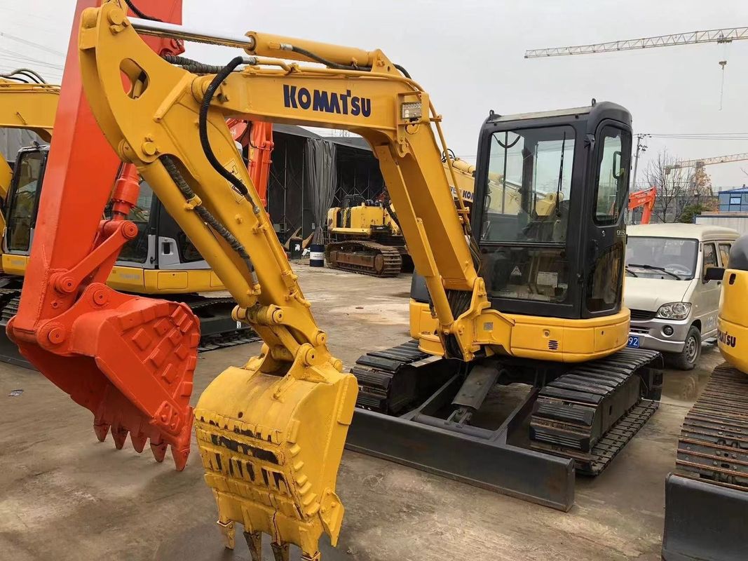ব্যবহৃত মিনি খননকারী Komatsu PC40 ছোট ব্যবহৃত যন্ত্রপাতি হ্যান্ড মাটি খননকারী মিনি ট্রেঞ্চ খননকারী