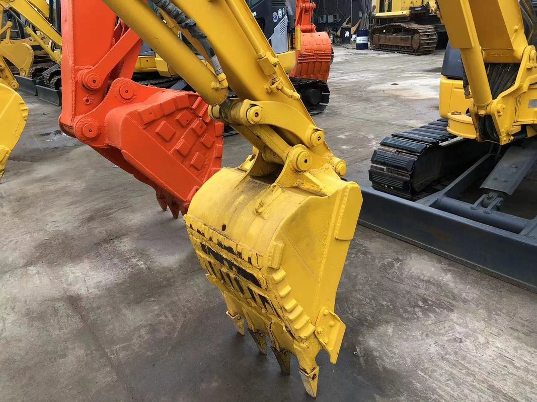 ব্যবহৃত মিনি খননকারী Komatsu PC40 ছোট ব্যবহৃত যন্ত্রপাতি হ্যান্ড মাটি খননকারী মিনি ট্রেঞ্চ খননকারী