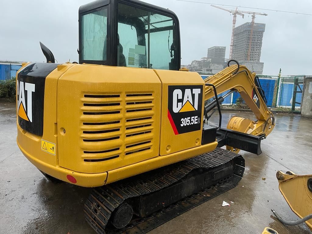 ভাল মানের 5.5 টন ব্যবহৃত CAT 305.5 crawler excavator mini caterpillar for sale CAT 303 Caterpillar in stock cat 306 excavator