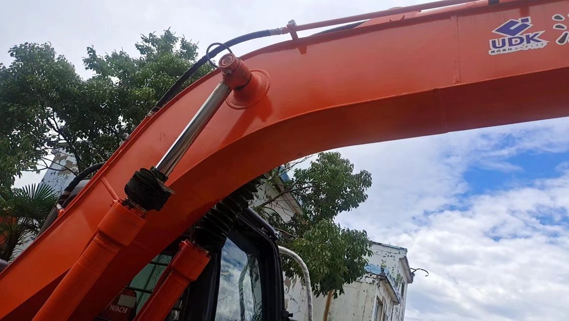 নতুন প্রাপ্তি নির্ভরযোগ্য মানের হিটাচি ZX130 খননকারক ব্যবহৃত খননকারক কম দাম বিক্রয়ের জন্য
