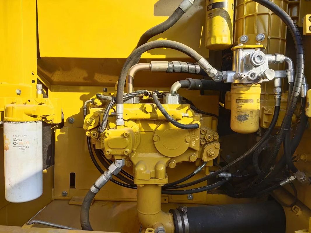 ব্যবহৃত CAT 320D সেকেন্ড হ্যান্ড খননকারী ব্যবহৃত যন্ত্রপাতি 20 টন বিড়াল ব্যবহৃত খননকারক গণ্ডগোল