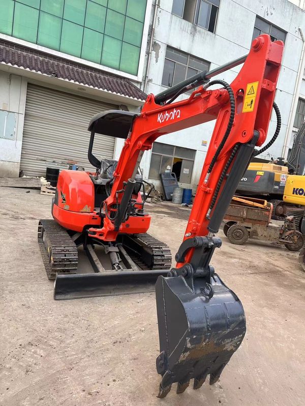0.15m3 বালতি লাল রঙের মিনি ব্যবহৃত খননকারী Kubota U35 সেকেন্ড হ্যান্ড মিনি খননকারী