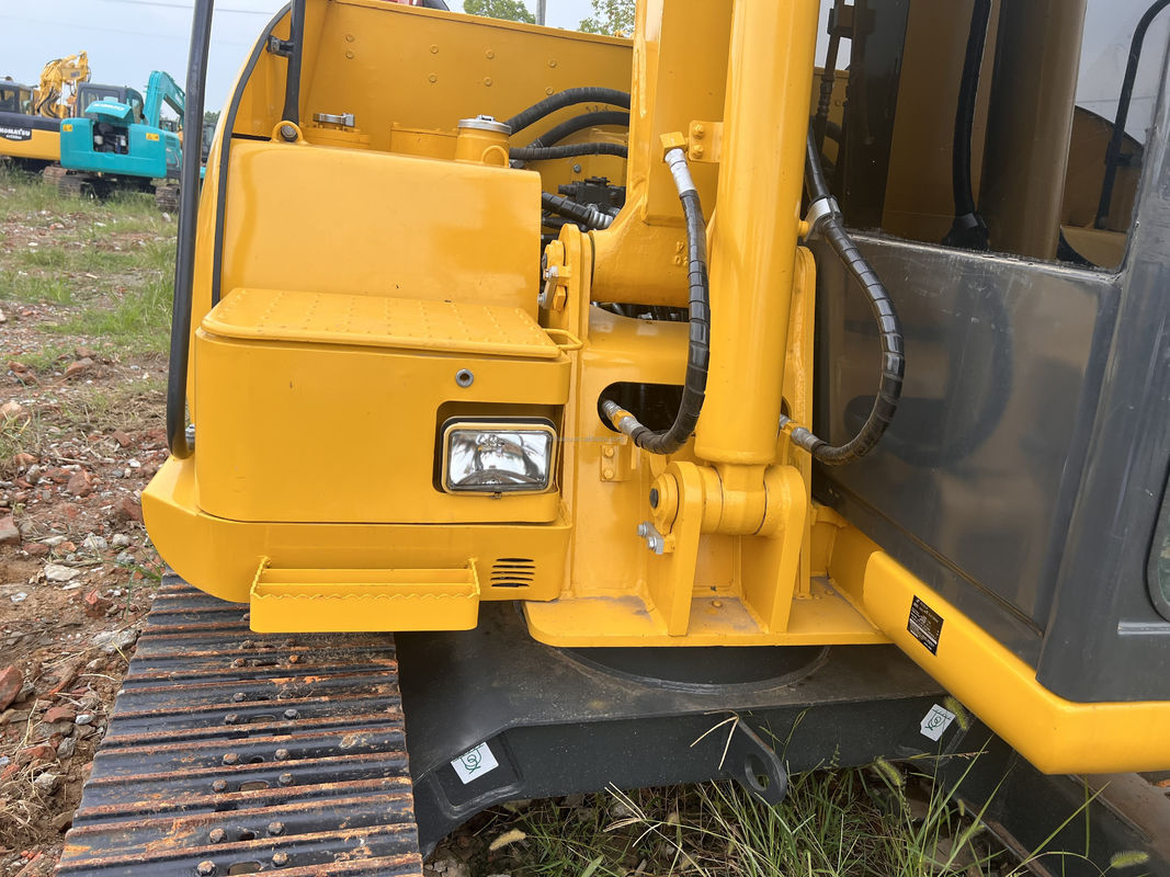 উচ্চ শক্তির ইঞ্জিন ব্যবহৃত KOMATSU PC130 বিক্রয় / সেকেন্ড হ্যান্ড মাঝারি আকারের খননকারী KOMATSU PC130