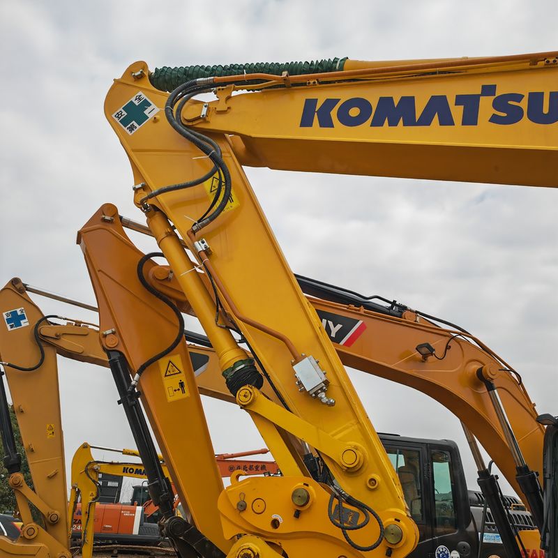 ব্যবহৃত এক্সক্যাভেটর স্টক KOMATSU PC200-8/ORIGINAL PAINT সেকেন্ড হ্যান্ড KOMATSU PC200-8 সস্তা দামে বিক্রি হচ্ছে