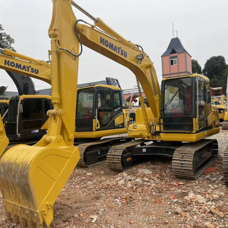নতুন আগমন ব্যবহৃত খননকারী KOMATSU PC130/নিম্ন কাজ ঘন্টা দ্বিতীয় হাত KOMATSU খননকারী ভাল চলন্ত অবস্থা