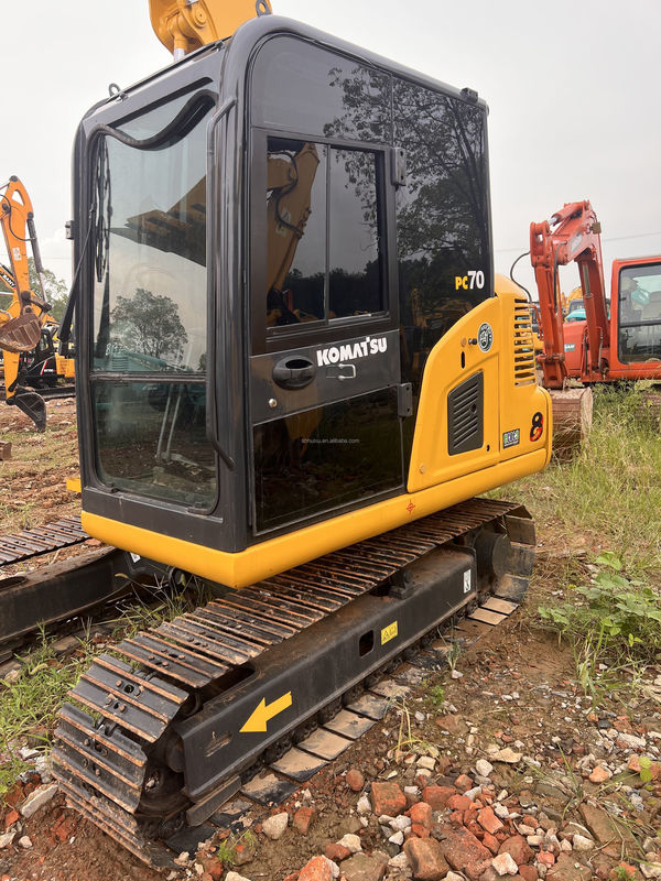 নতুন আগমন ব্যবহৃত খননকারী KOMATSU PC130/নিম্ন কাজ ঘন্টা দ্বিতীয় হাত KOMATSU খননকারী ভাল চলন্ত অবস্থা