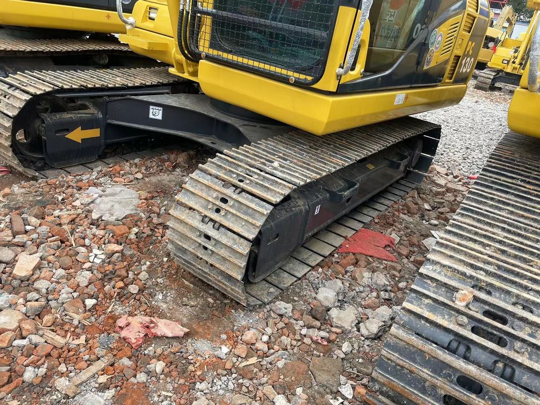 নতুন আগমন ব্যবহৃত খননকারী KOMATSU PC130/নিম্ন কাজ ঘন্টা দ্বিতীয় হাত KOMATSU খননকারী ভাল চলন্ত অবস্থা