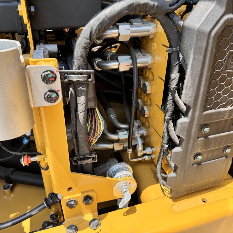 জাপান মূল ব্যবহৃত মিনি খননকারী মেশিন Caterpillar CAT307 305.5 303/ ব্যবহৃত ছোট ক্রলার খননকারী নির্মাণ যন্ত্রপাতি