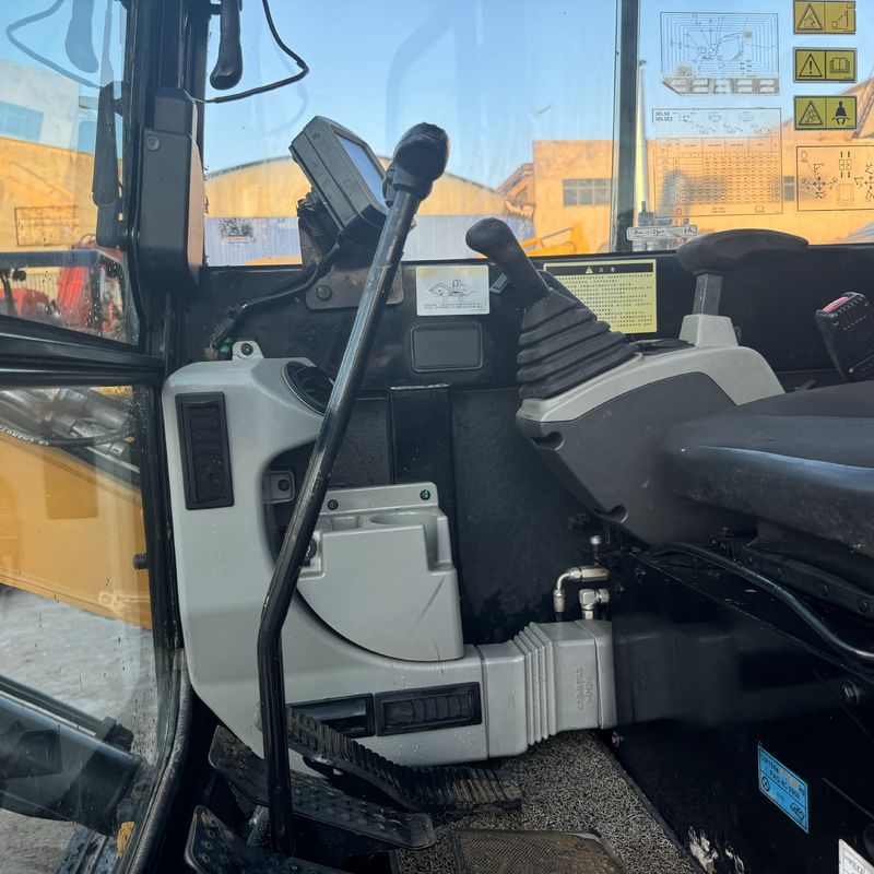 ইইউ নির্গমন মান মেনে চলার ব্যবহৃত excavators excavator CAT 305.5E2 EPA এবং সিই সার্টিফিকেট আছে সেরা মানের সেরা মূল্য